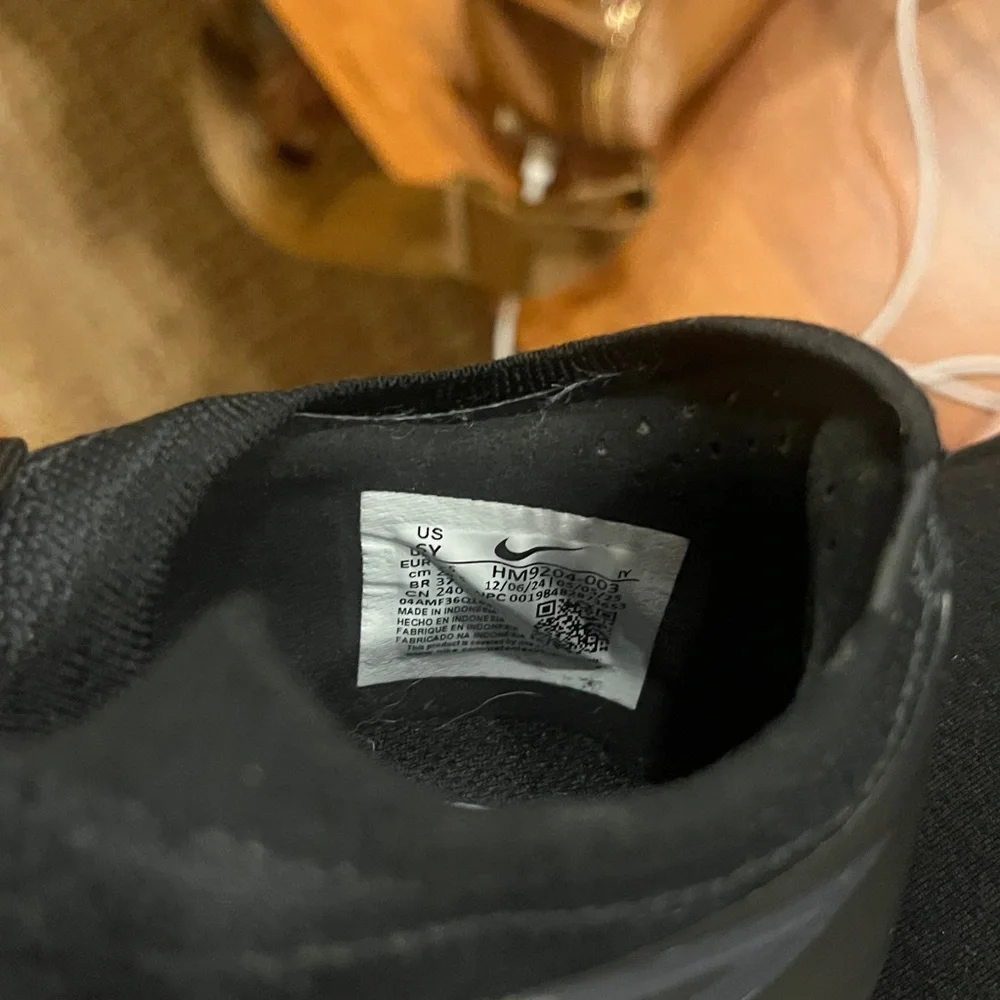 Nike phantom black  cleats size 6